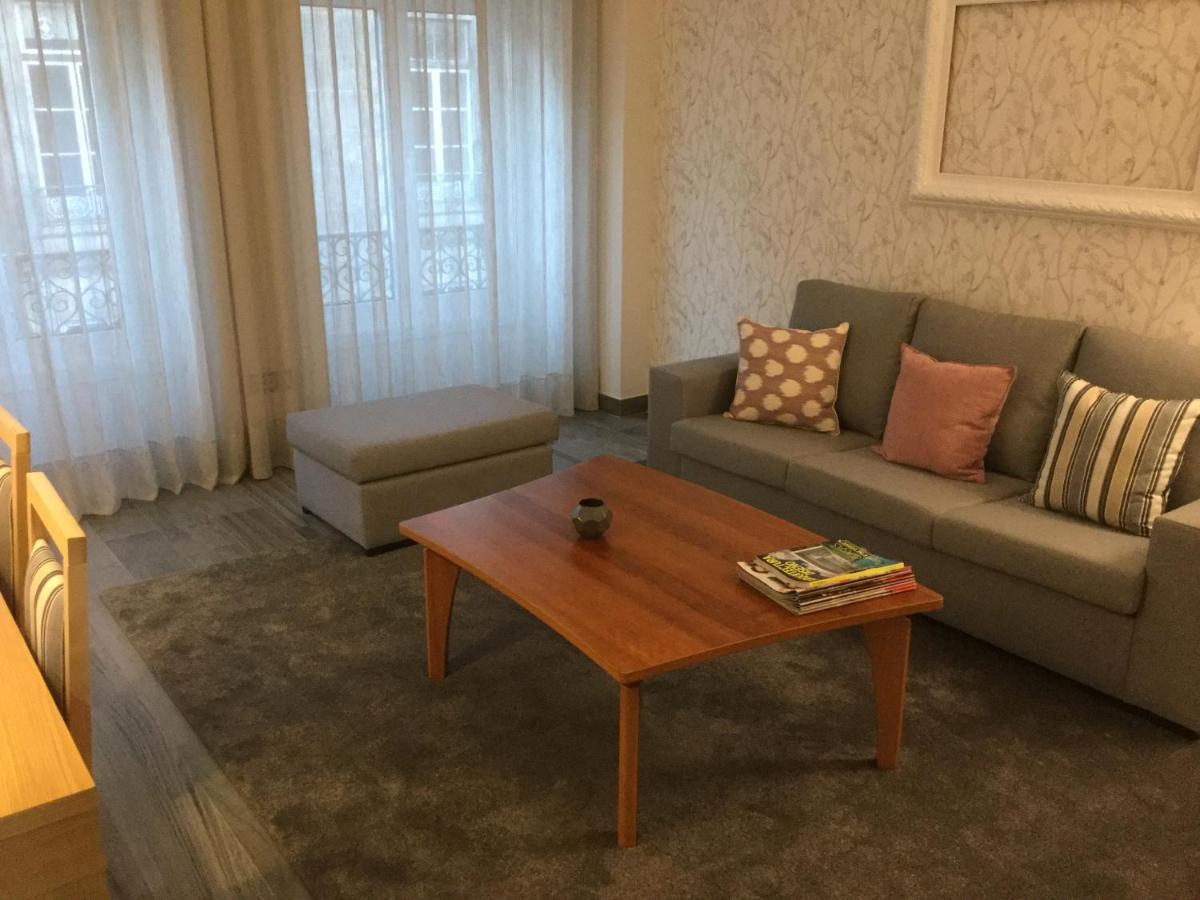 Central & Charming Clerigos Appartments 波尔图 外观 照片