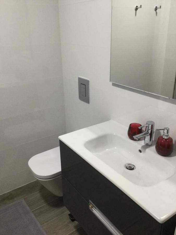 Central & Charming Clerigos Appartments 波尔图 外观 照片