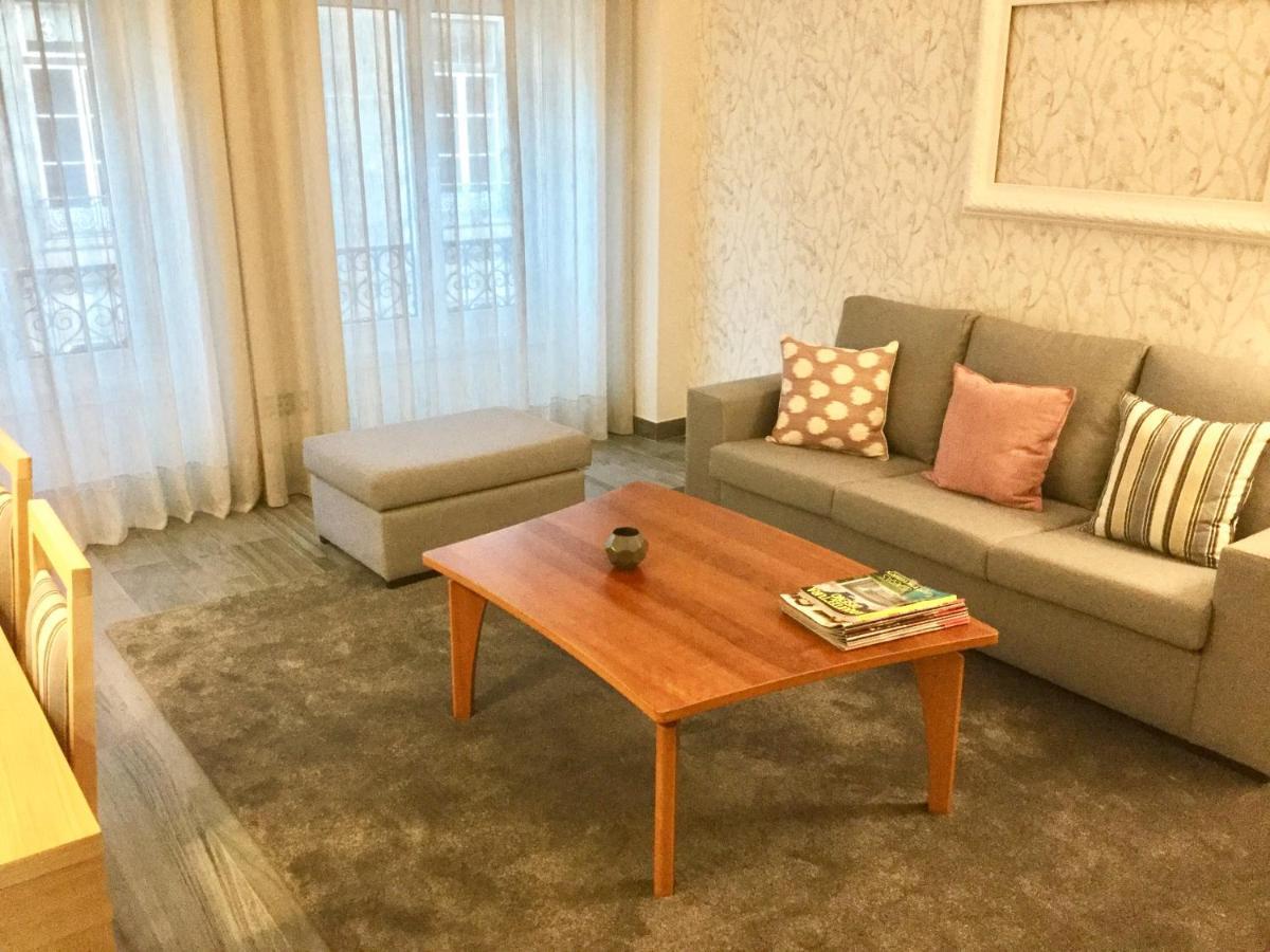 Central & Charming Clerigos Appartments 波尔图 外观 照片